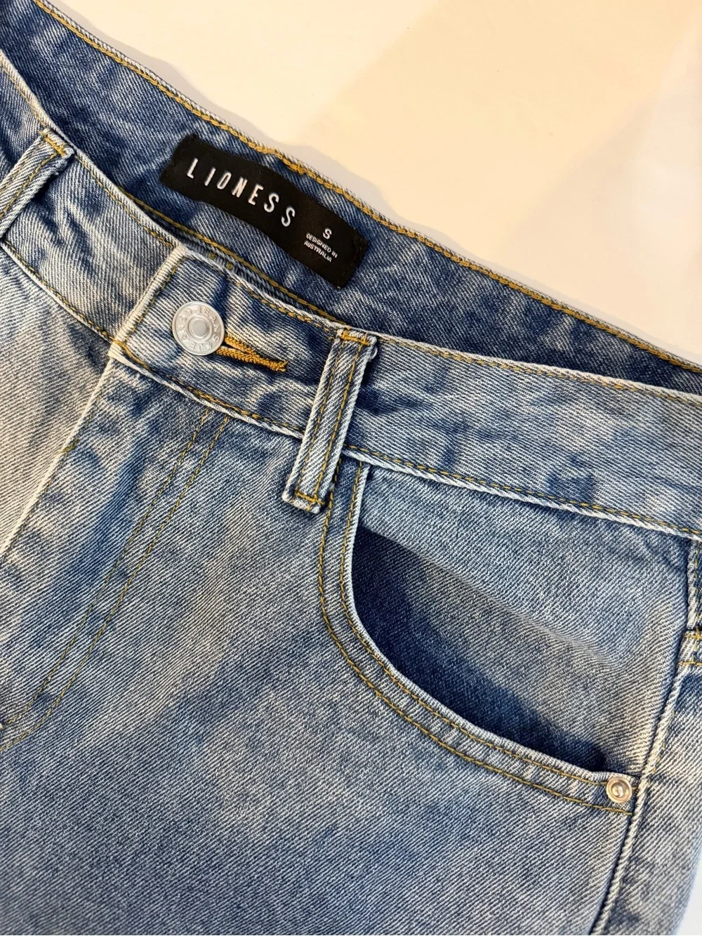 Lioness High Rise Straight Leg Jeans Size 4 Light Wash Cropped 90s Vintage Style